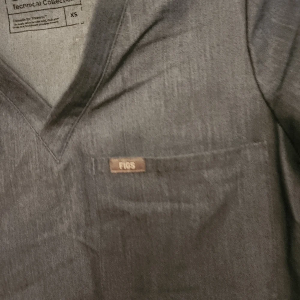 Figs Catarina Scrub Top - Picture 5 of 7